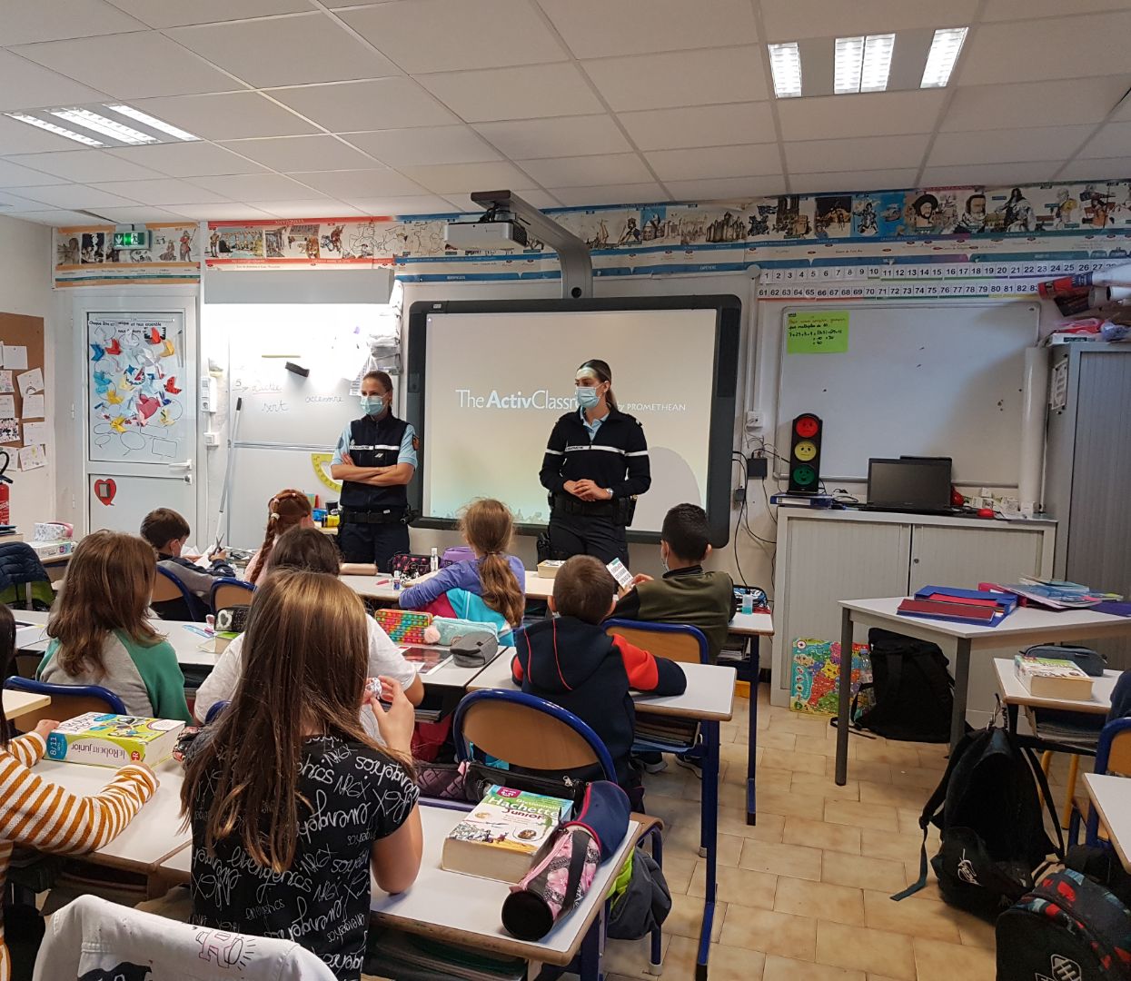 Brigades de Gendarmerie de Saint-Ambroix et la prévention en milieu scolaire / Méjannes-le-clap